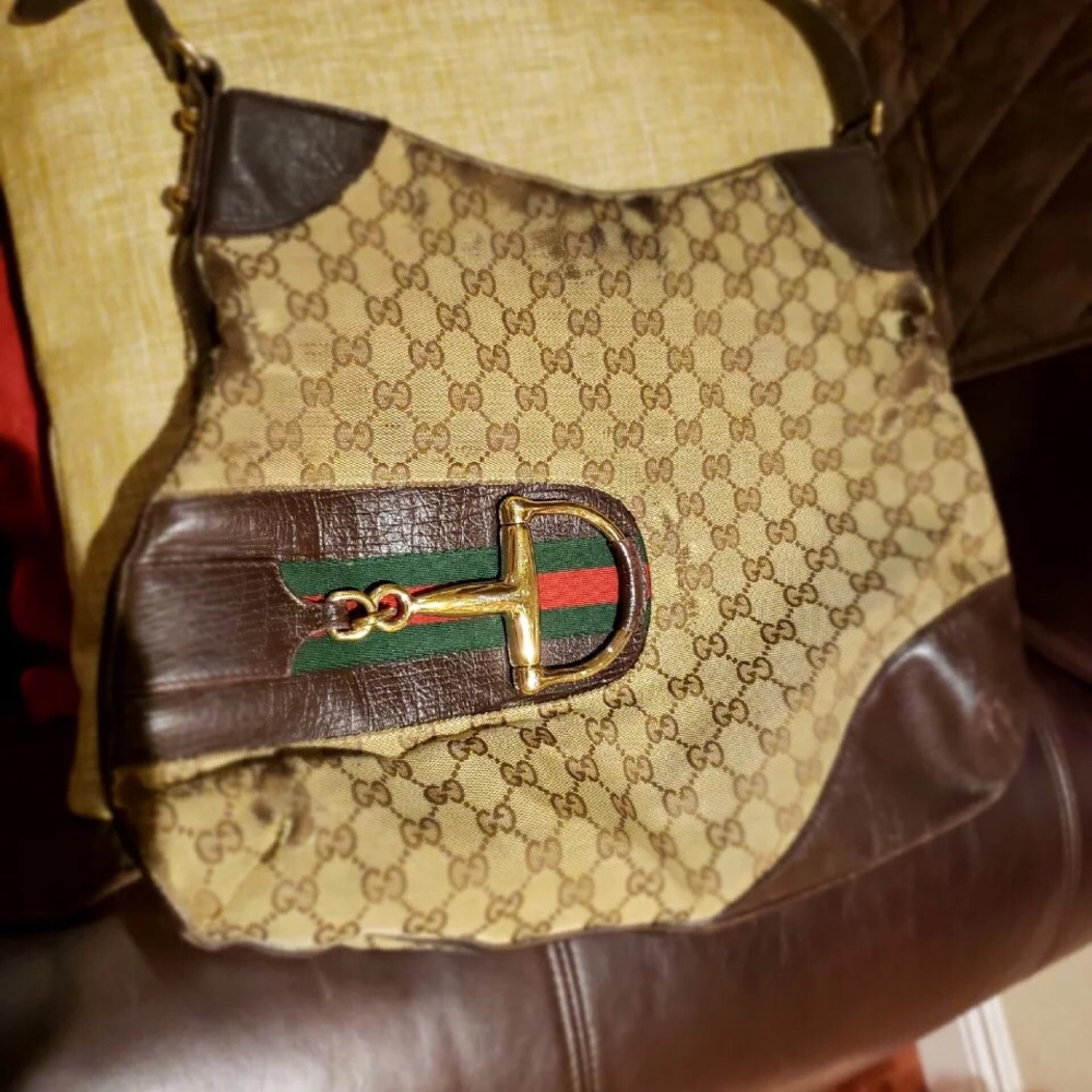 Gucci bag 💯 present Authentic - Picture 1 of 8